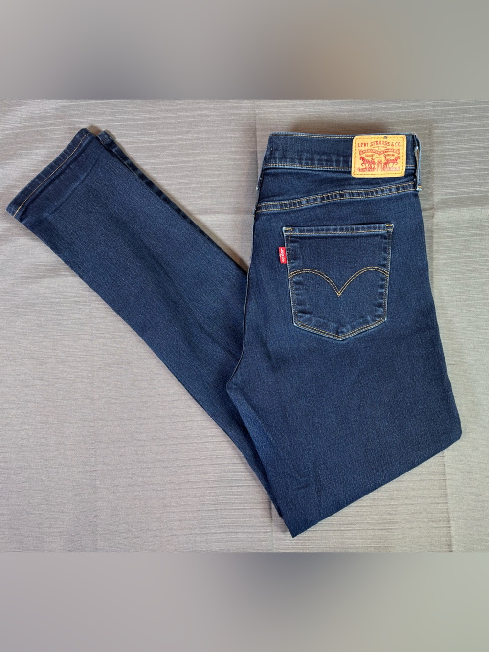 Levi’s 311 Shaping Skinny Jeans Women’s 31x32 Dark Wash Stretch Denim Slim Fit